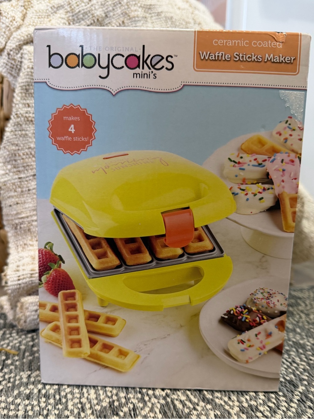 New Waffle Maker babycakes Mini Ceramic-Coated Waffle Sticks Maker Bright Yellow